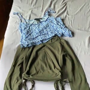 Forever 21 Lot of 2 Crop Tops Size Small